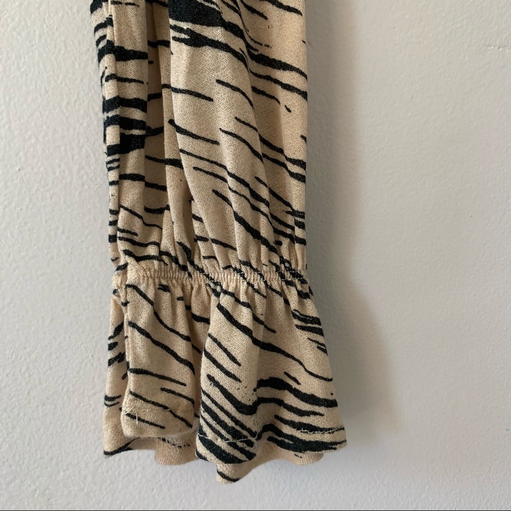 NWOT long sleeve cropped V neck - Picture 4 of 9
